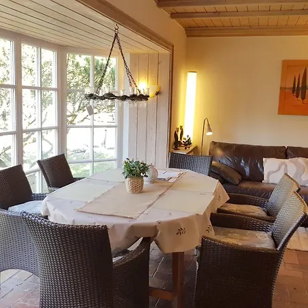 Blaues Strandhaus Hinter Der Düne - Erste Reihe - *