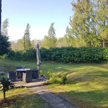 Blaues Strandhaus Hinter Der Düne - Erste Reihe -